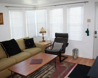 Comfy Brownwood Apt near University and town - Brownwood - Pokój dzienny