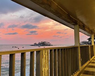 Occasions - Freetown - Balcony