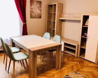 Ultra-central apartment just in Union Squere - Timisoara - Dining room