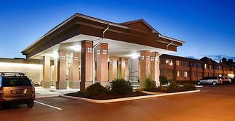 Quality Inn and Suites East Syracuse - Carrier Circle - Syracuse - Κτίριο