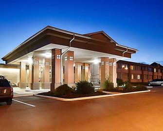 Quality Inn and Suites East Syracuse - Carrier Circle - Syracuse - Bygning