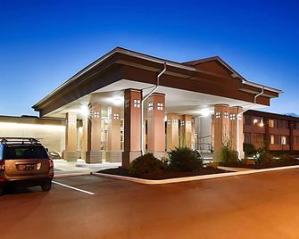 Quality Inn and Suites East Syracuse - Carrier Circle - Syracuse - Budova