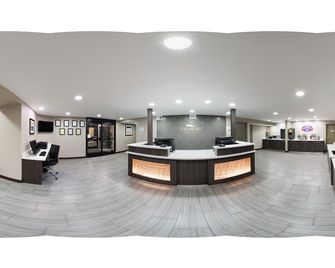 Baymont by Wyndham Clarksville - קלרקסוויל - דלפק קבלה