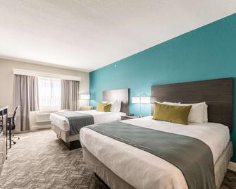 Best Western Plus Sebastian Hotel & Suites - Sebastian - Bedroom