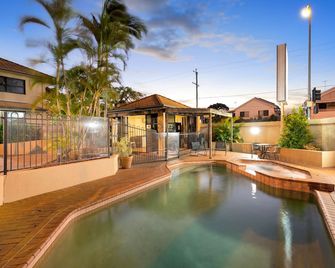 Pegasus Motor Inn and Serviced Apartments - Brisbane - Basen