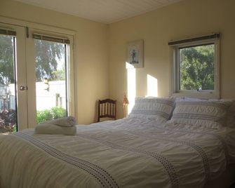 Aunty Annie's Historic Cottage - Robe - Спальня