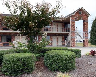 Americas Best Value Inn Cabot - Cabot - Building