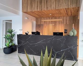 Hda Hotel & Spa - Termas de Río Hondo - Front desk