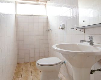 OYO New Anápolis Hotel, Imperatriz - Imperatriz - Bathroom