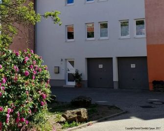 Domizil Domblick Speyer City, Garage, 50 - Speyer - Gebouw
