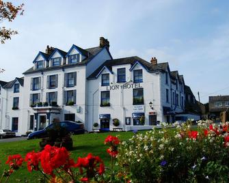 Lion Hotel & Studio Apartments - Criccieth - Building