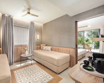 Sentido Apollo Palace - Mesoggi - Living room