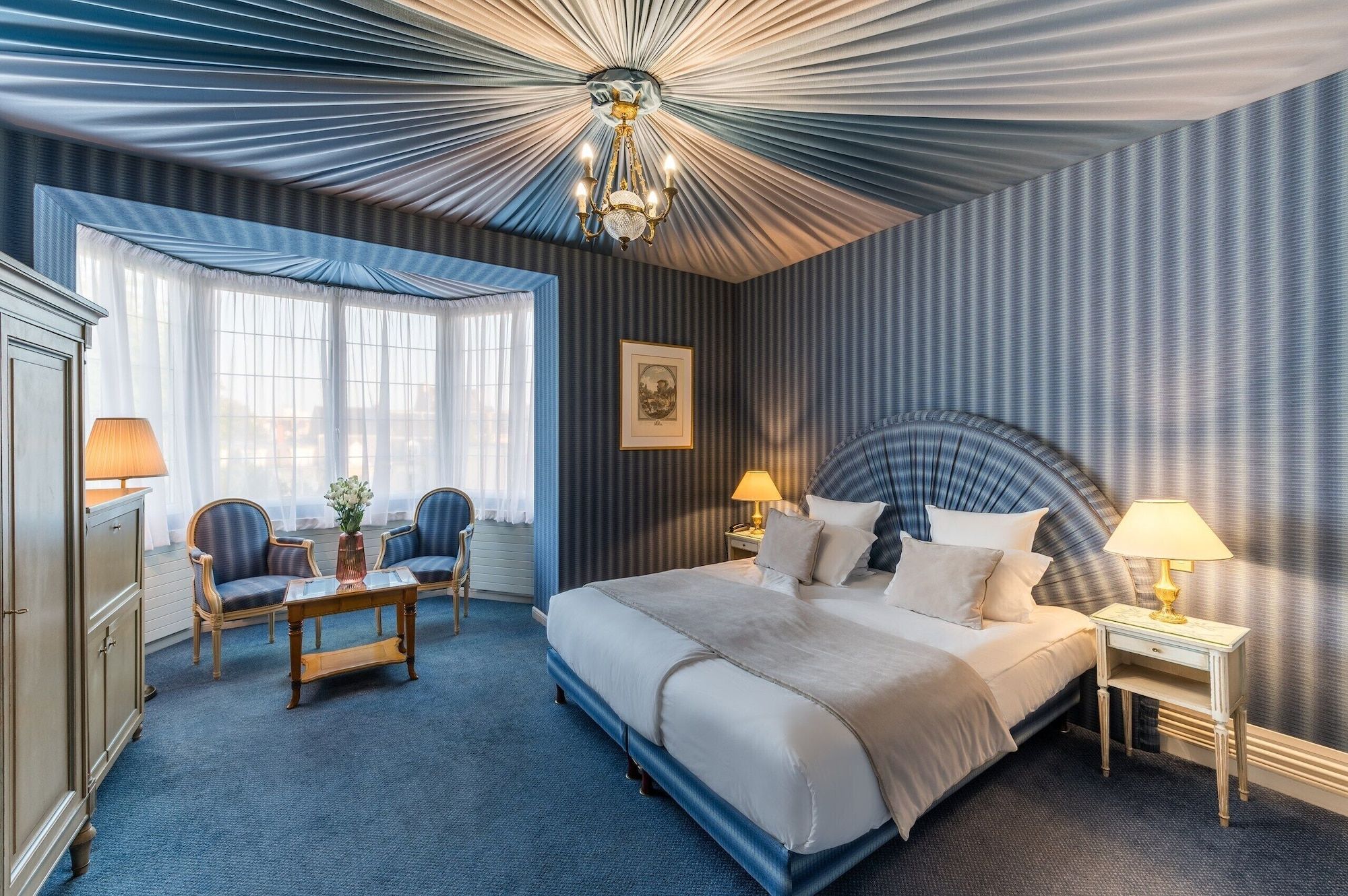 Grand Hotel des Templiers - Reims - Bedroom