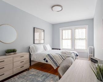 Charming|comfortable|1br|lincoln Square - Chicago
