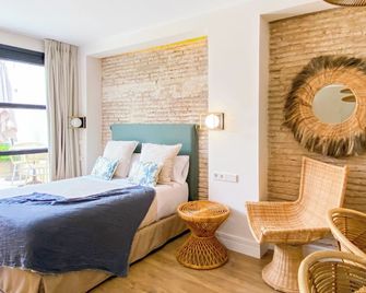 Honest Sevilla Apartments - Seville - Bedroom