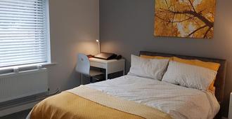 New Contemporary Flat minutes from Airport & NEC - Marston Green - Bedroom