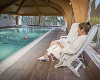 Ben Nevis Hotel & Leisure Club - פורט וויליאם - בריכה