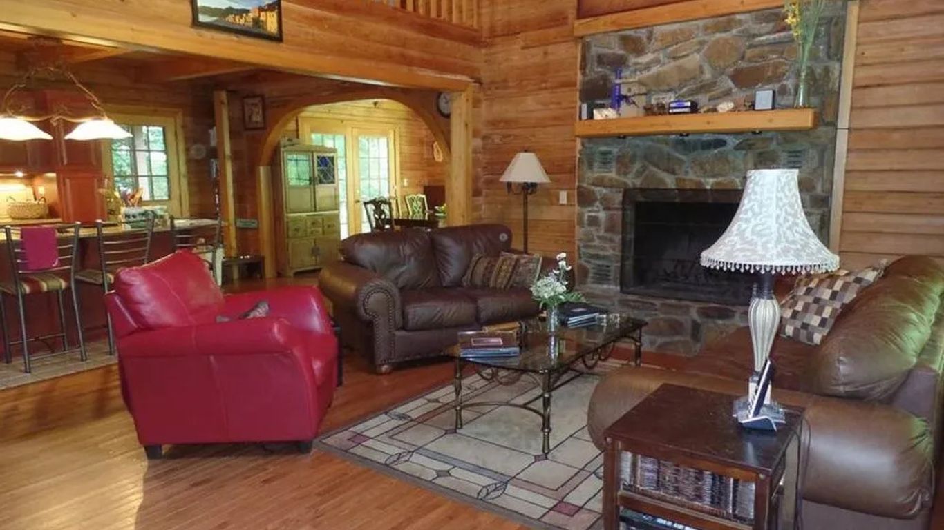 Creekside Paradise Bed and Breakfast