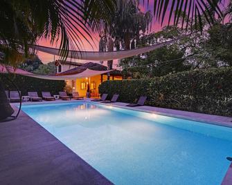 Casa Lago - Esterillos Este - Piscina