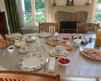 Les Palmiers de Mauves - Mauves - Dining room