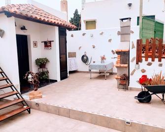 Casa el escaño - Granadilla - Patio