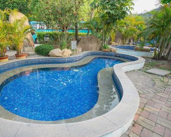 Kangquan Yunhai Hot Spring Hotel - Heyuan - Piscina