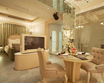 Wego Boutique Hotel Hsinchu - Hsinchu - Spisestue