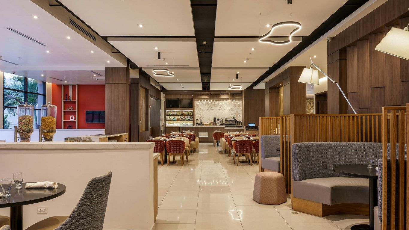 Courtyard by Marriott Panama Metromall