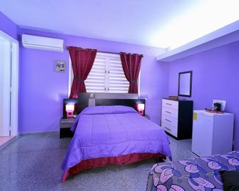 Hostal D' Soto - Havana - Bedroom