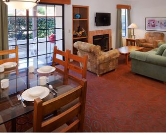 Riviera Oaks Resort & Racquet Club - Fernbrook - Obývací pokoj