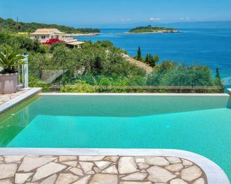 Villa Avgerini Paxos - Gaios - Pool