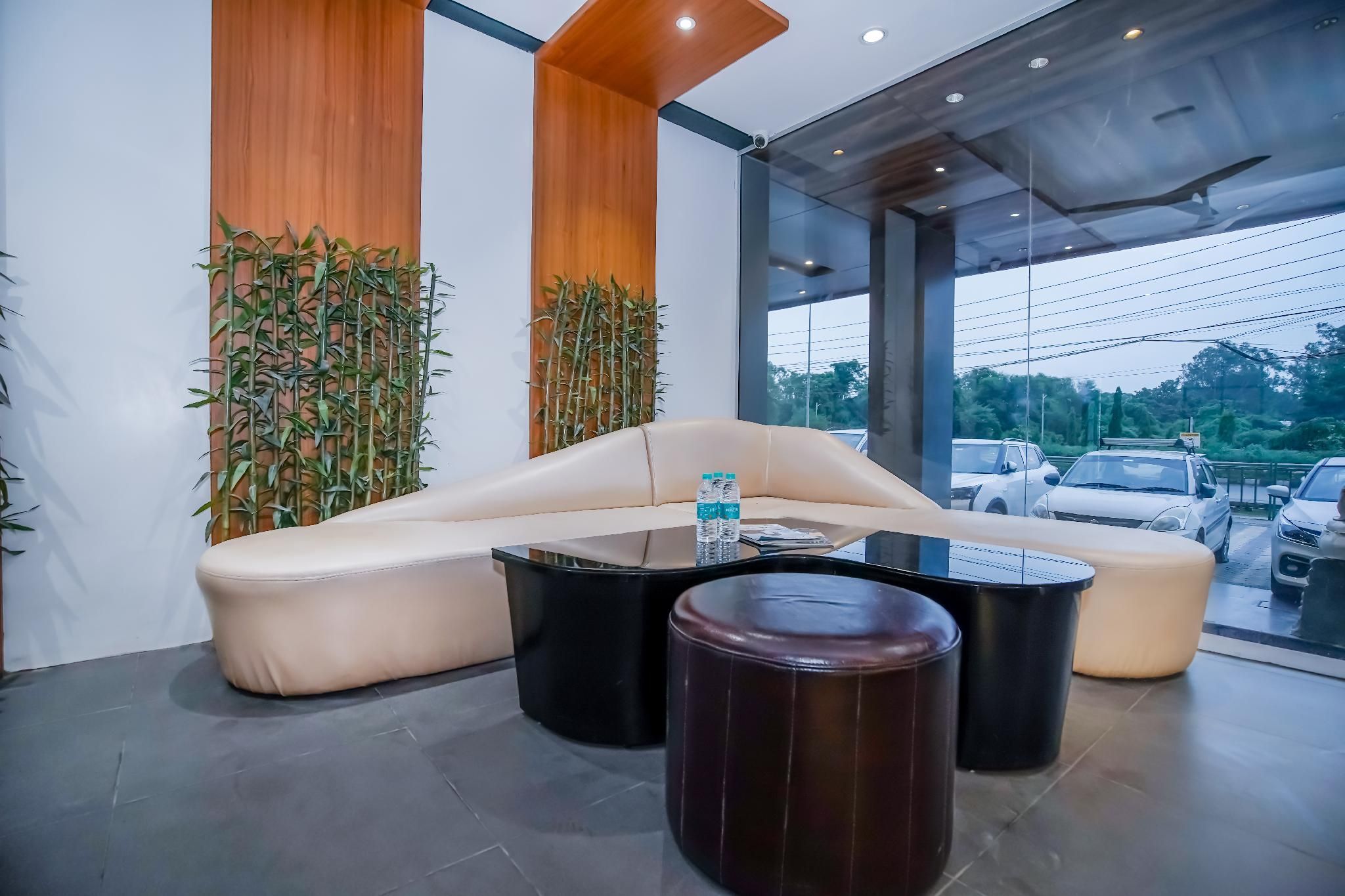 Hotel Akc Zirakpur - Boutique Premium Rooms - Zerakpur - Lobby
