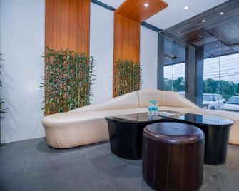 Hotel Akc Zirakpur - Boutique Premium Rooms - Zerakpur - Lobby