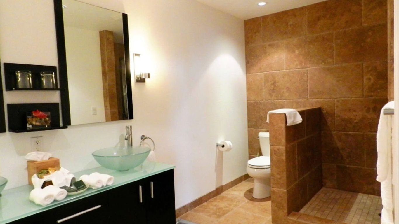 Ohia Kona Estates - An All Suites B&B