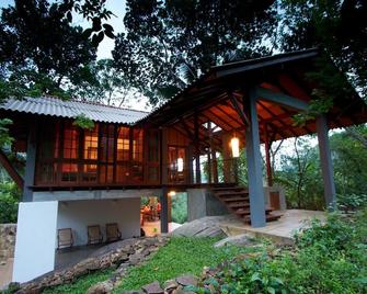 Bandura Kalawana Rainforest Bungalow - Neluwa - Edificio