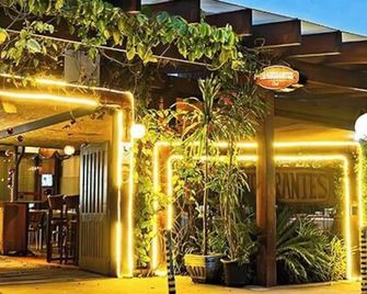 Hotel Bandeirantes - Santo Antônio do Leite - Вигляд зовні