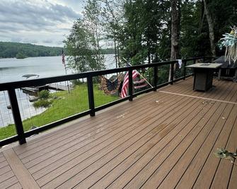 4-bedroom house in perfect Gray with AC, WiFi. Enjoy your stay - Gray - Balcony