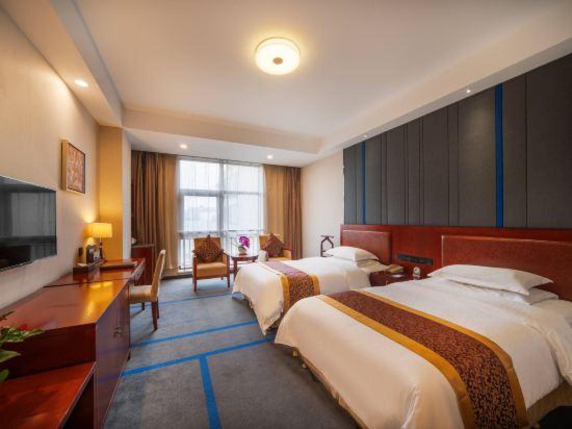 Huashan Mountain International Hotel