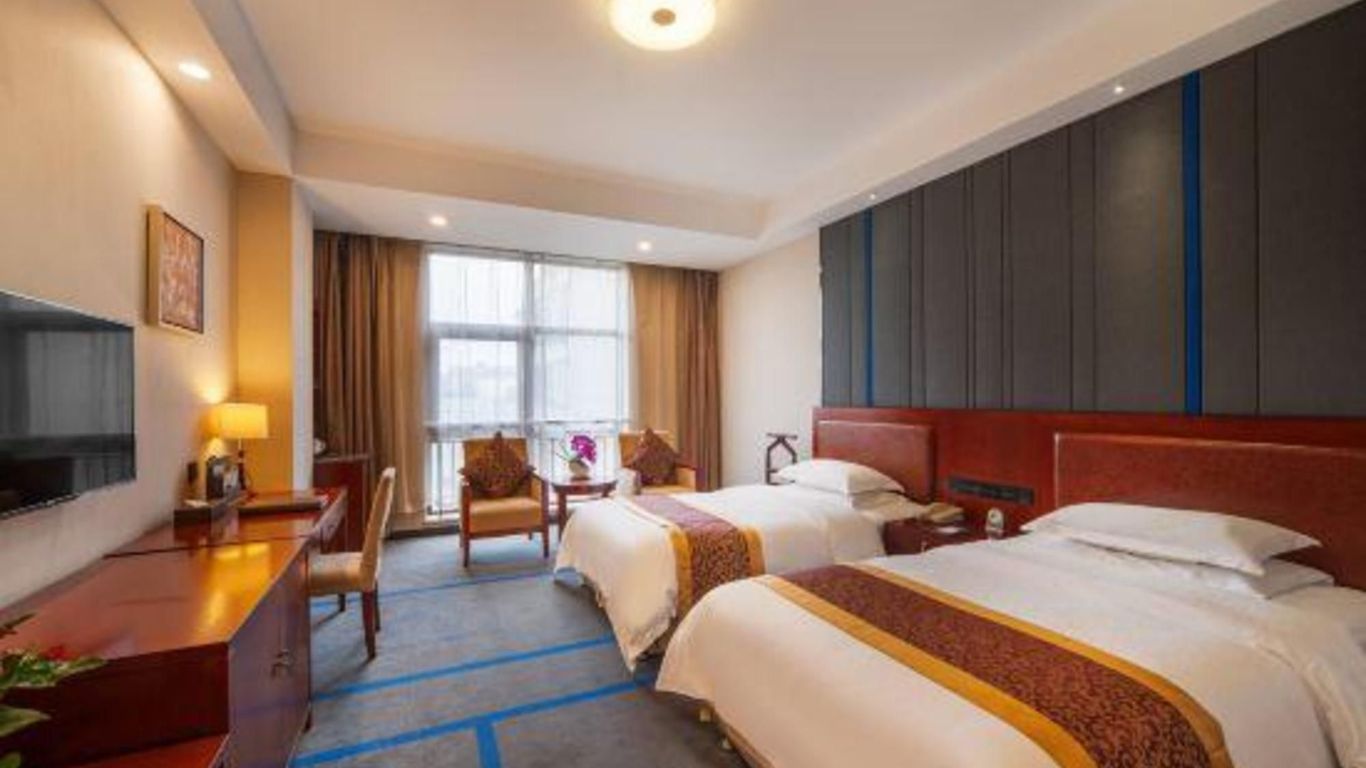 Huashan Mountain International Hotel