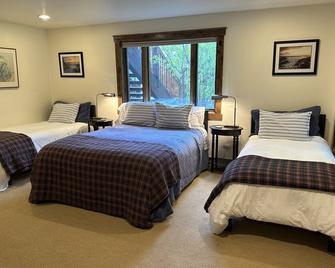 Luxury Private Mountain Home 5 bd-6 bath Teton Village Excellent Location - Teton Village - Bedroom