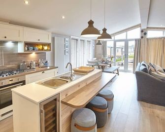 Host & Stay - Puffins Rest - 런즈윅 - 주방