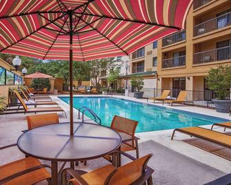 Courtyard by Marriott North Charleston Airport/Coliseum - North Charleston - Pileta