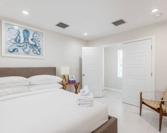 Olas Villa by Rove Travel | Home w/Heated Pool - Fort Lauderdale - Soverom