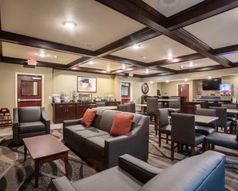 Cobblestone Inn & Suites - Pine Bluffs - Pine Bluffs - Area lounge