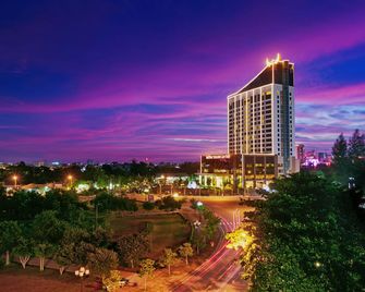 Muong Thanh Luxury Can Tho Hotel - Can Tho - Bygning