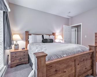 14660 - 60 Calderon Way - Hot Springs Village - Bedroom