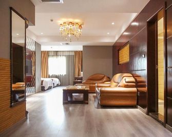 Dongcheng International Hotel (Jingmen Moon Lake) - Jingmen - Habitación