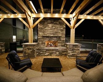 Hampton Inn & Suites Forest City - Forest City - Patio