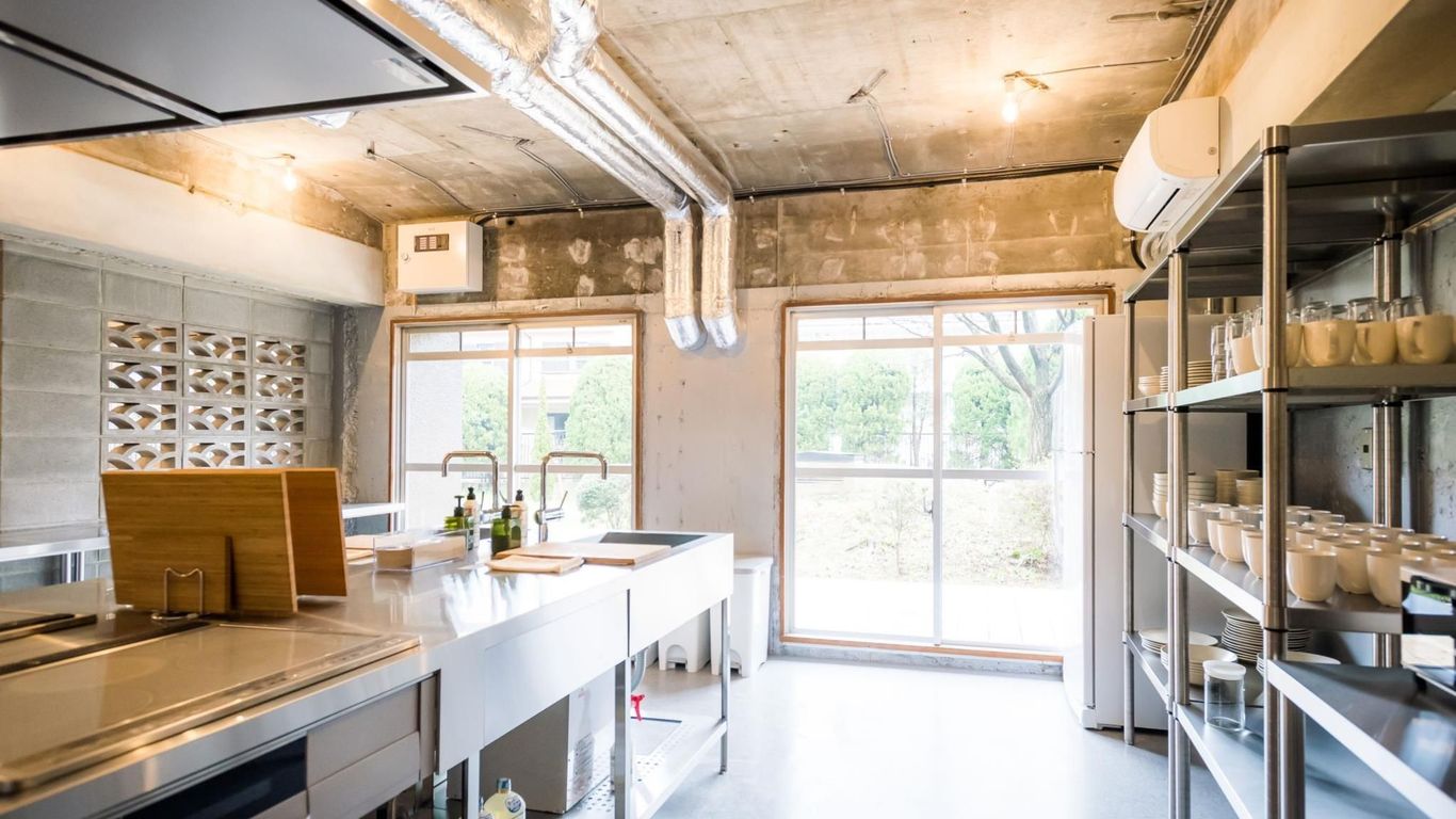 شيباماتا فو تين بد آند لوكال