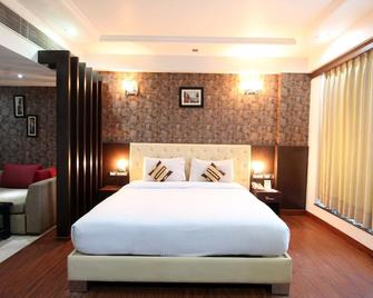 Hotel signature grand - New Delhi - Bedroom